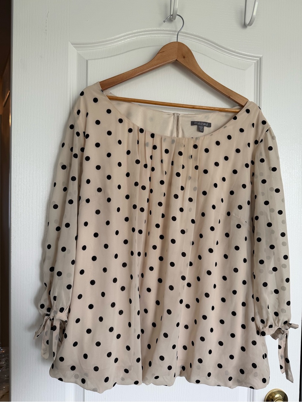 Roz & Ali Cream Polka Dot Scoop Neck Blouse
